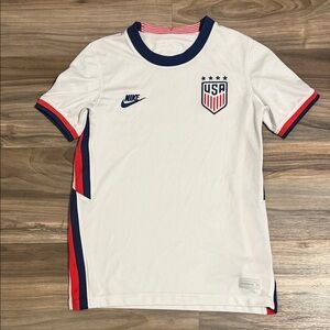 Nike Dri-Fit Women’s Team USA Soccer Jersey Women’s Size Medium Crewneck